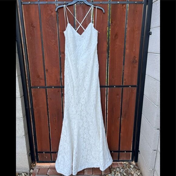 Revolve x Likely Sardo Lace Gown size 6 NEW - Picture 4 of 11